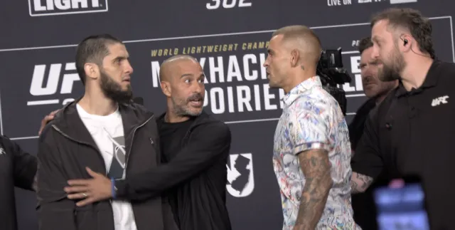 UFC 302 video: Islam Makhachev, Dustin Poirier have intense debate at first  faceoff for title fight - Yahoo Sports