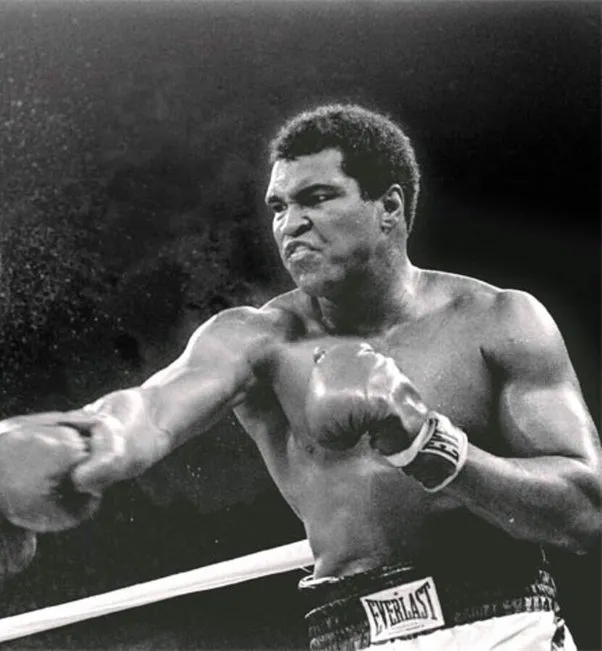If Floyd Mayweather Jr. was the same weight as Muhammad Ali, and they both  fought, who would win? - Quora