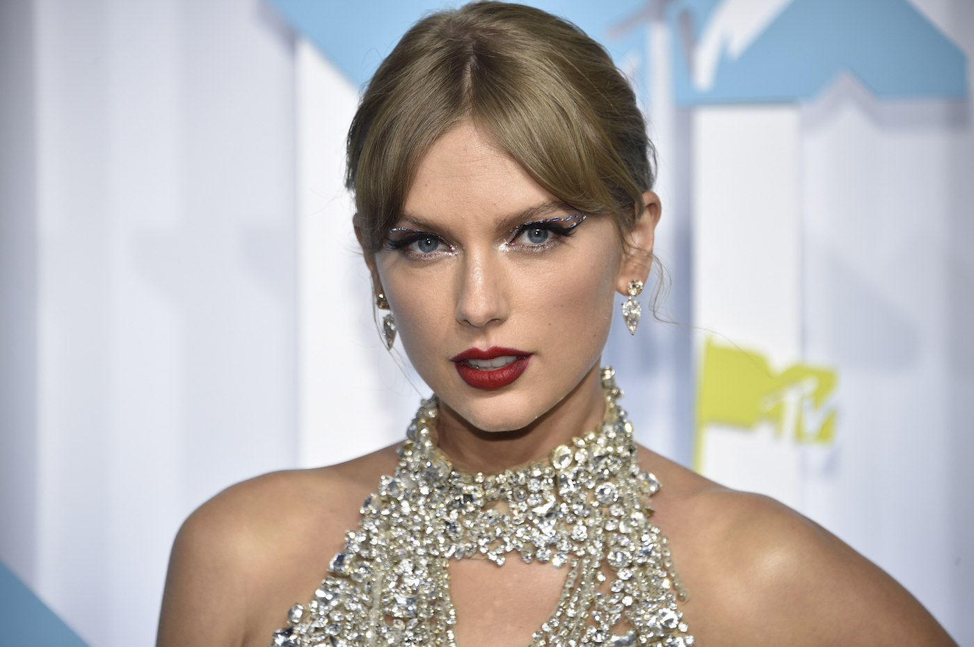 Breaking News: Taylor Swift Regrets Endorsing Harris and Walz, “I Wish I Could Take It Back”